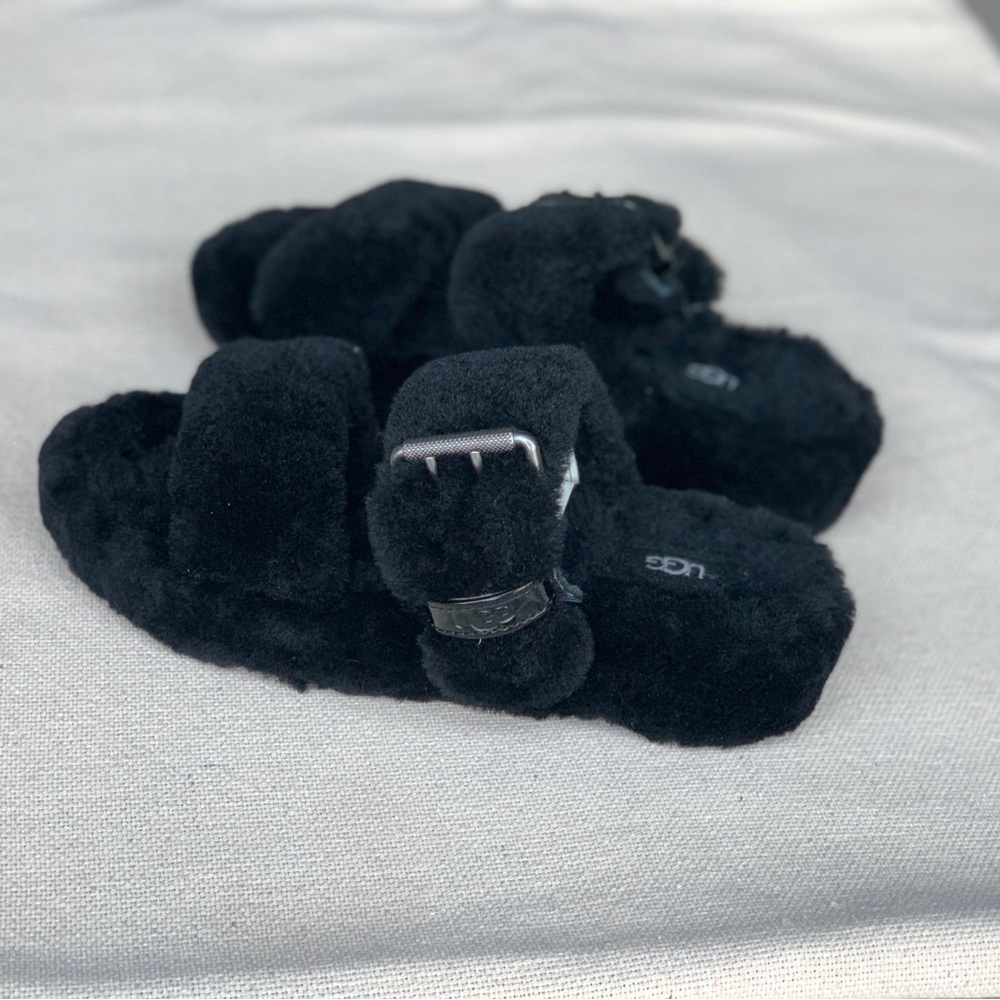 UGG Women's Fuzz Yeah! Slide Sheepskin Metal Buckle Black Color Slipper Size 7
